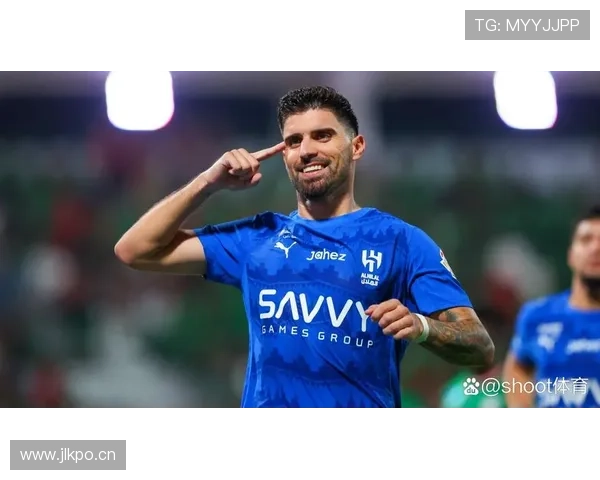 内维斯英超长期主力队长身份下的职业高度解析