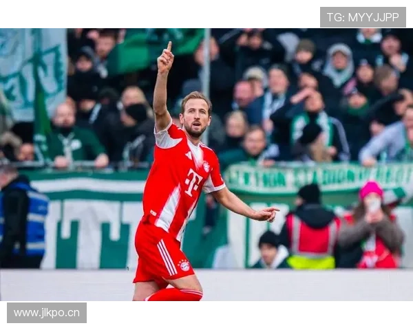 拜仁高位压迫反成防线软肋，屡遭打穿暴露战术隐患