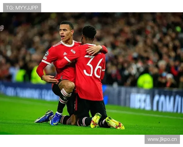 曼联关键比赛抗压能力问题持续显现，对赛季争冠形势产生直接影响