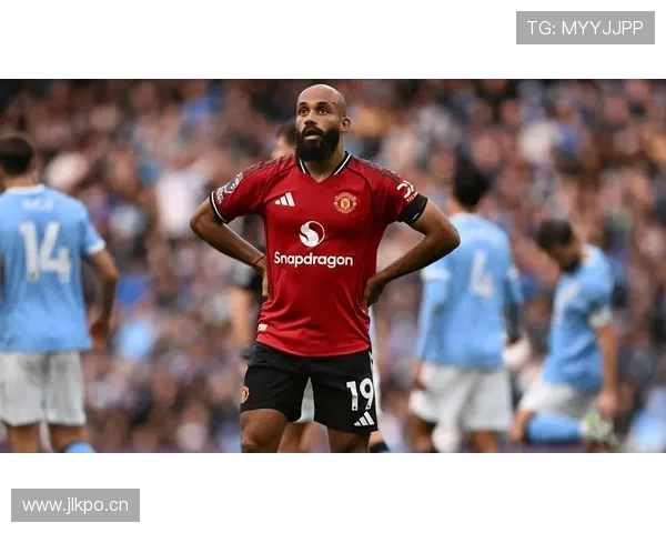 曼联锋线效率问题突出，进攻转化率低迷影响争四形势