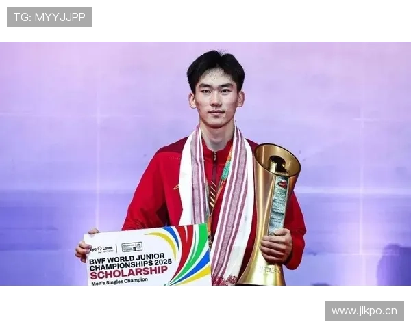 刷到谌龙赛后拎着塑料袋挤地铁，奥运冠军和上班族只差一趟站